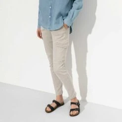 Birkenstock Women's Sierra Oiled Leather Sandal - Black - Regular/Wide 13 Birkenstock Women's Sierra Oiled Leather Sandal - Black - Regular/Wide -PeakStride Sports Sales 1018704 f look f