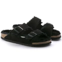Birkenstock Arizona Shearling Sandal - Black - Regular/Wide 9 Birkenstock Arizona Shearling Sandal - Black - Regular/Wide -PeakStride Sports Sales 752663 pair